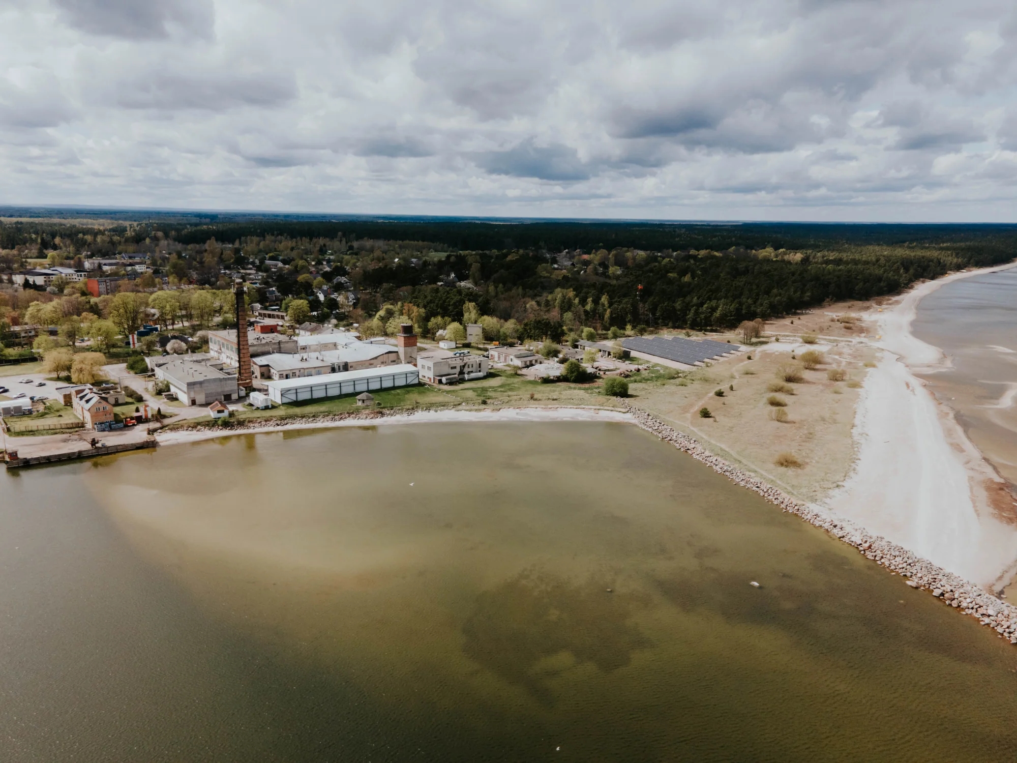 The SIA Unda production site beside the sea in Engure